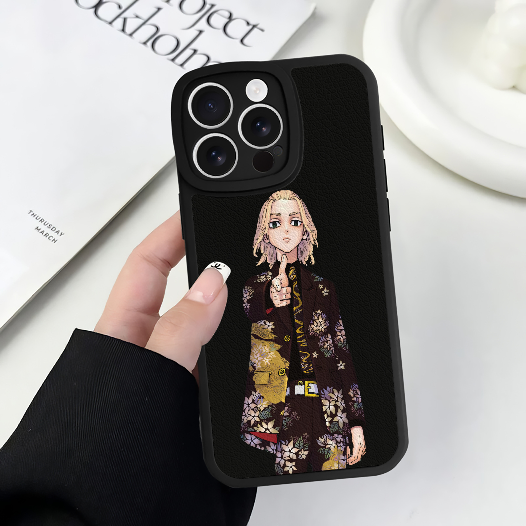 （画像用） 東京リベンジャーズ Tokyo Revengers 【iPhone 16シリーズ対応】シリコンスマホケース（レザー調） 材質：シリコン